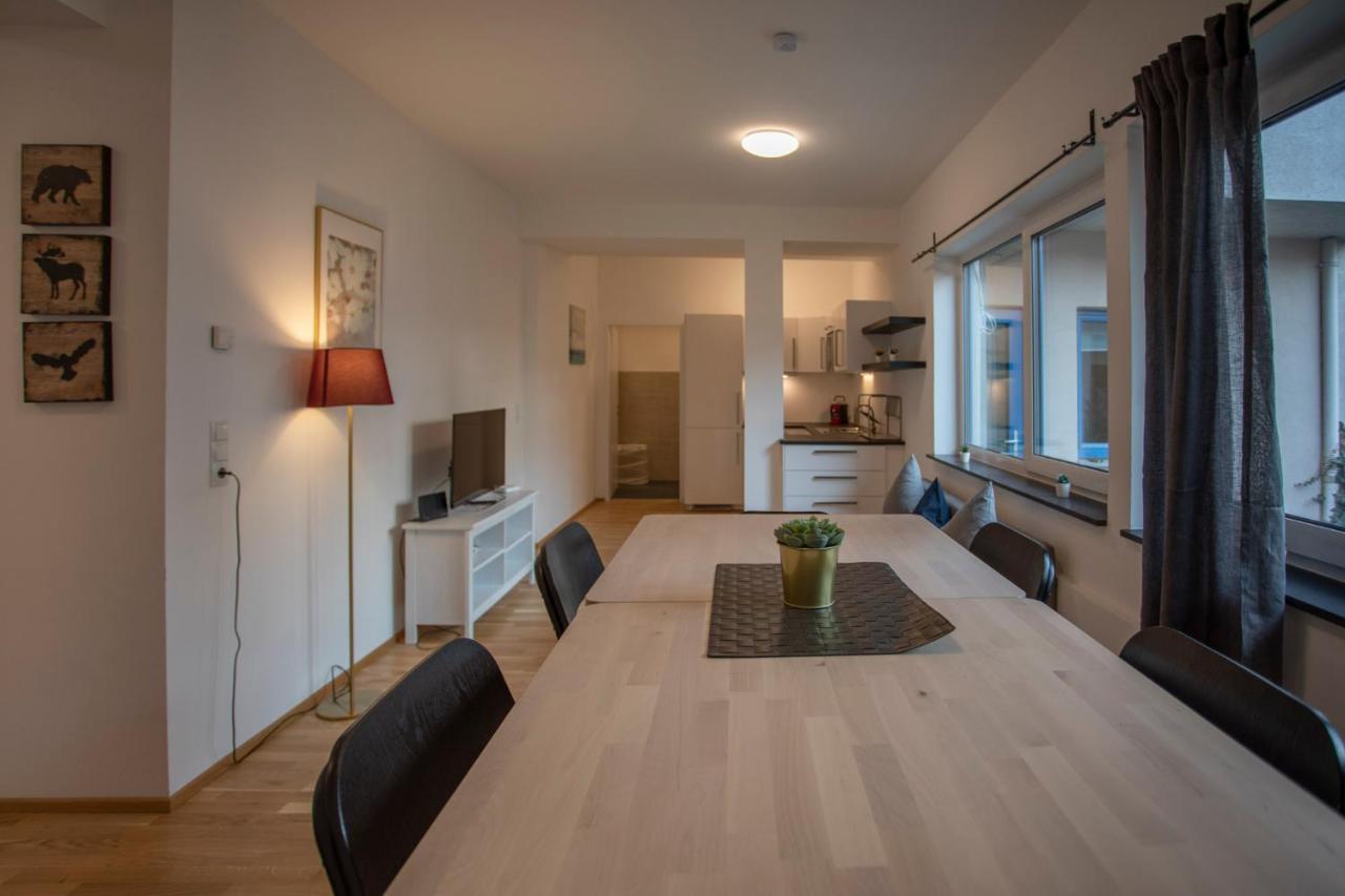 City Center Apartment For 6 Persons! อินส์บรุค ภายนอก รูปภาพ
