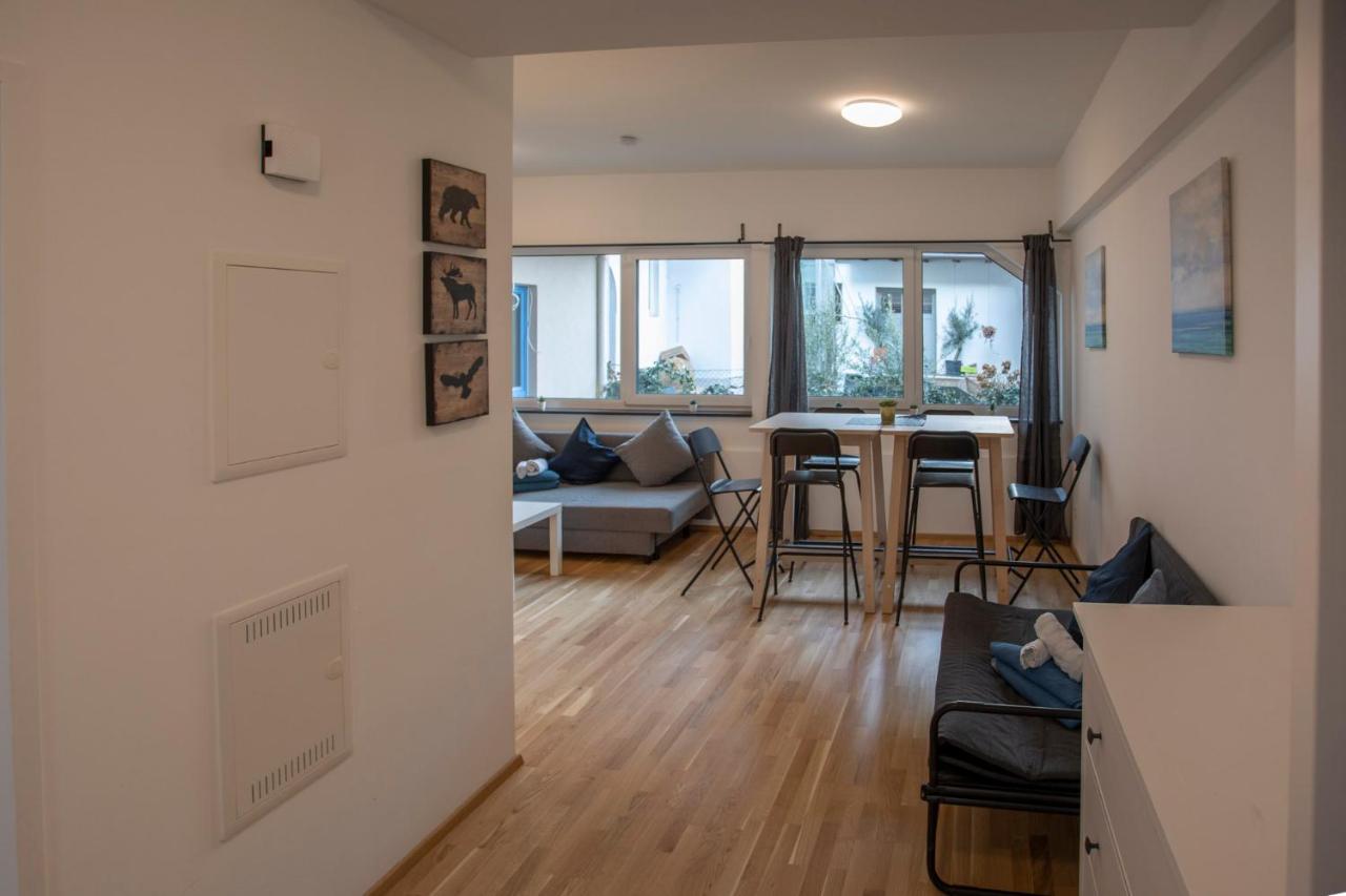 City Center Apartment For 6 Persons! อินส์บรุค ภายนอก รูปภาพ