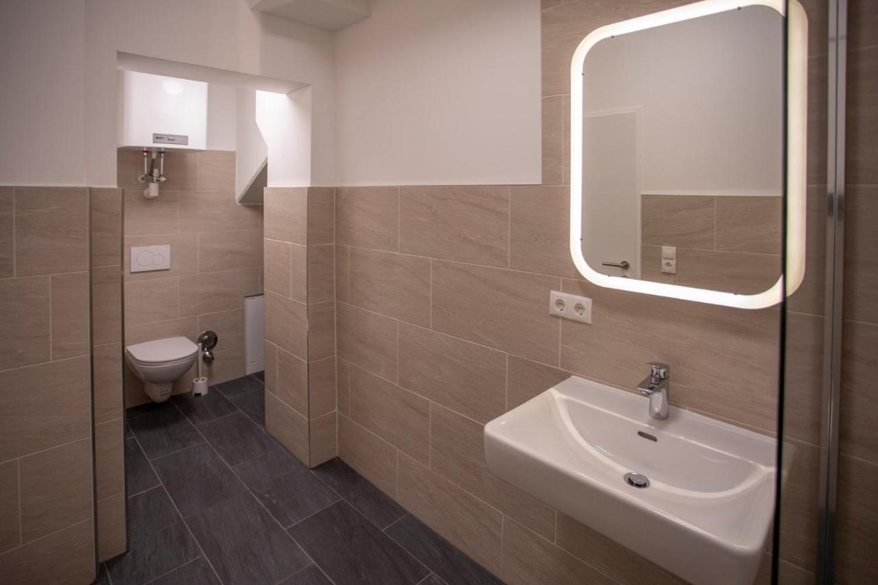 City Center Apartment For 6 Persons! อินส์บรุค ภายนอก รูปภาพ